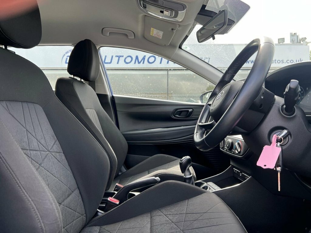 Hyundai Bayon Premium Black #17