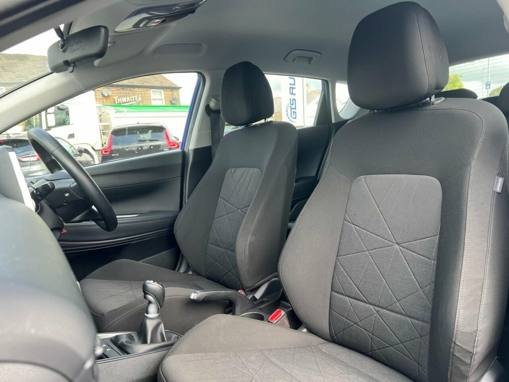 Hyundai Bayon Premium Black #13