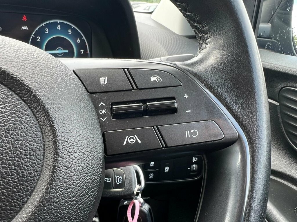 Hyundai Bayon Premium Black #16