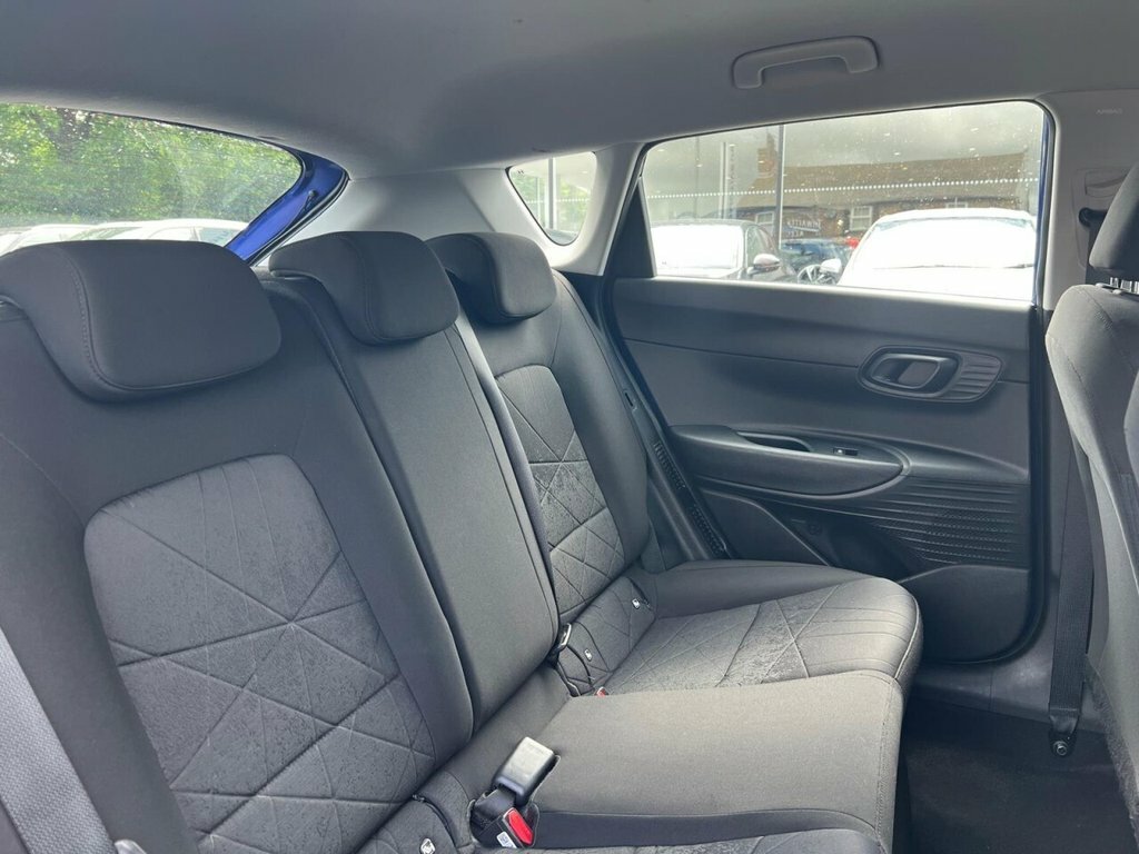 Hyundai Bayon Premium Black #4