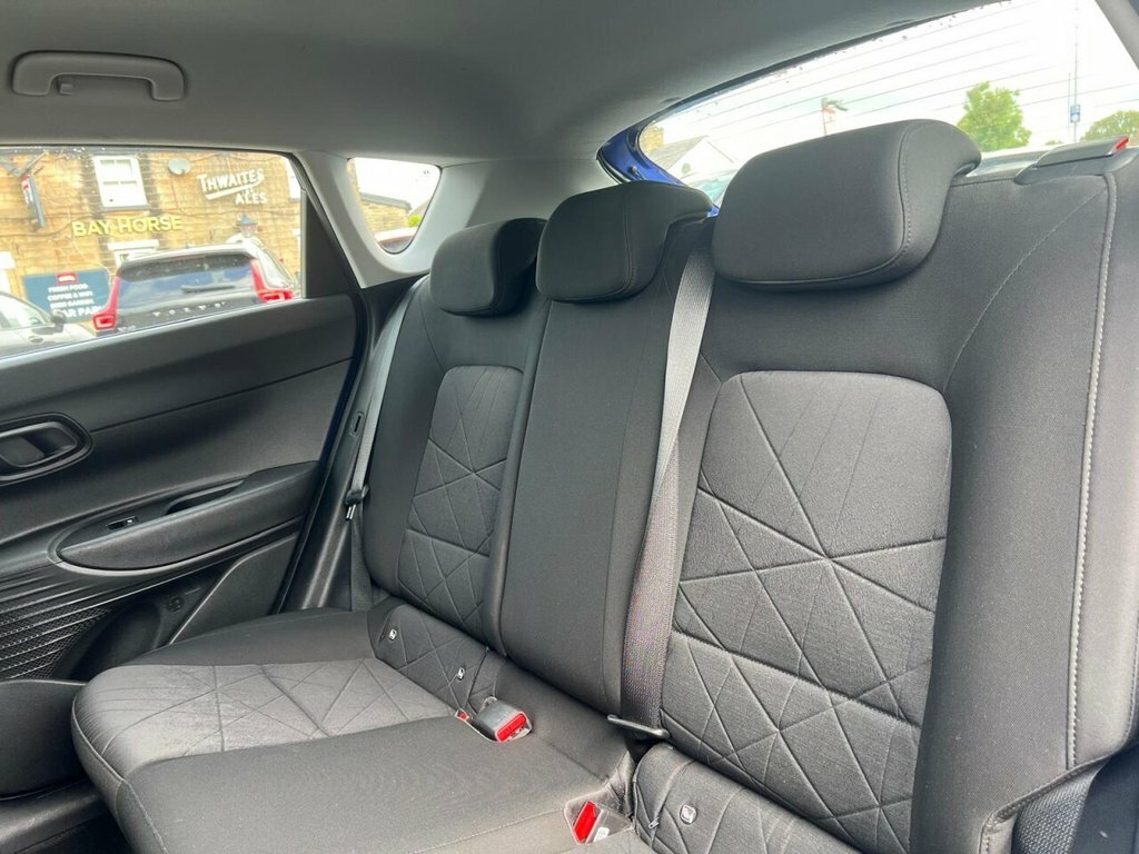 Hyundai Bayon Premium Black #14