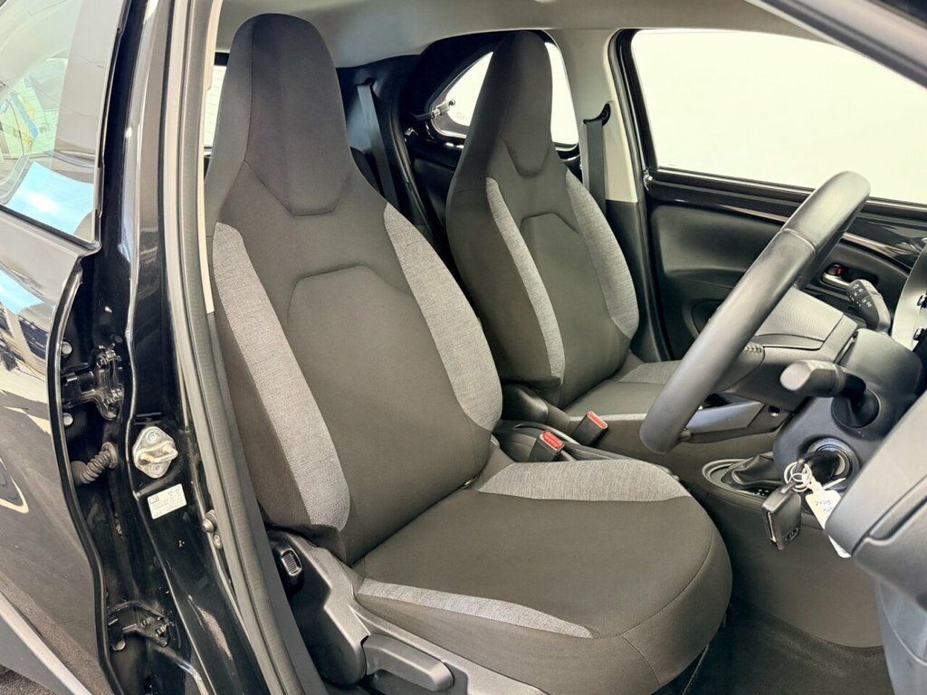 Toyota Aygo X Hatchback Black