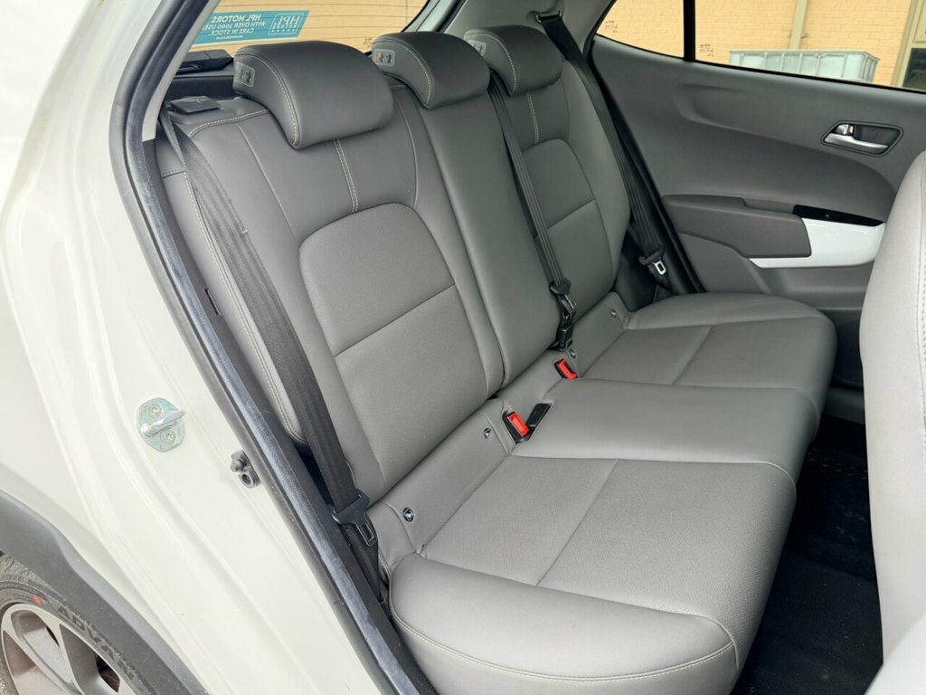Kia Picanto Picanto X-line S White #5