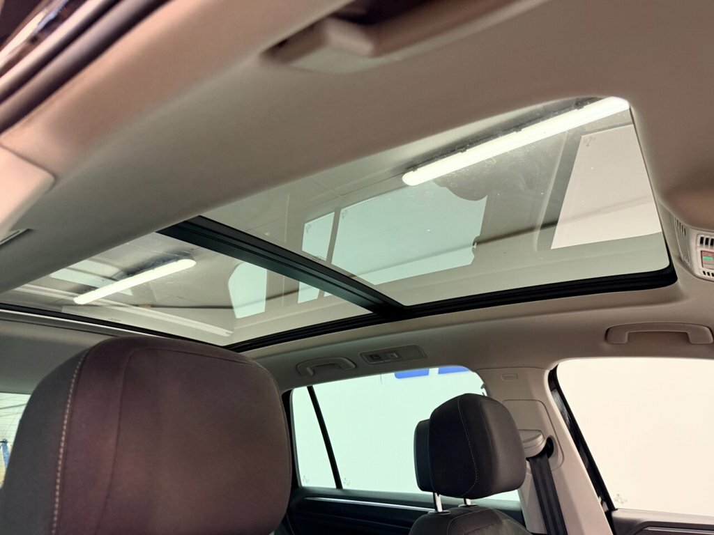 Volkswagen Tiguan Suv DA19URY Black #3