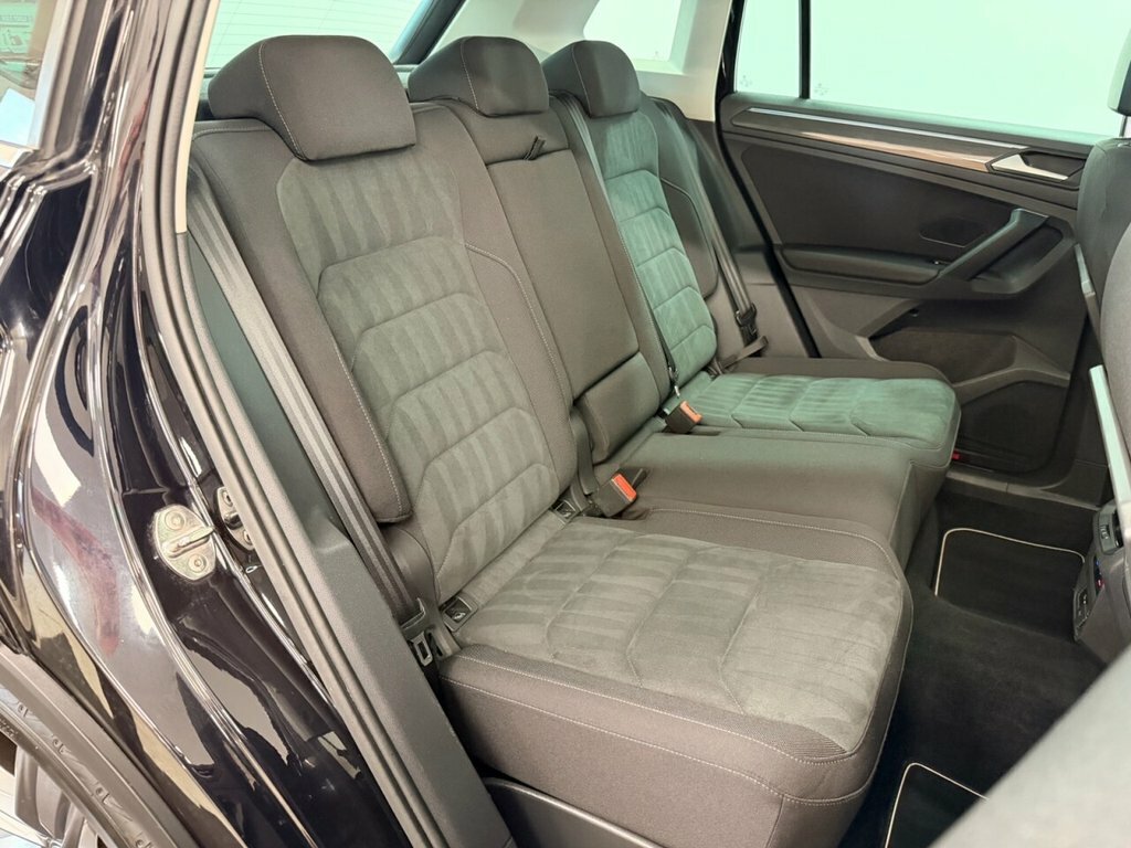 Volkswagen Tiguan Suv DA19URY Black #6