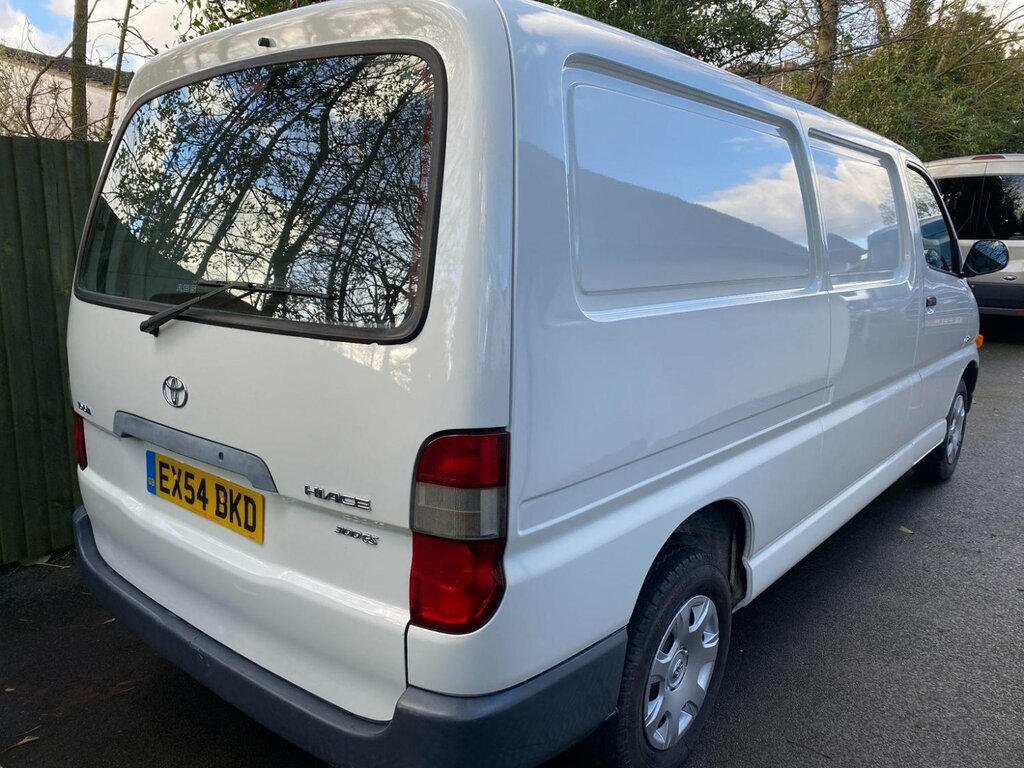 Toyota HiAce Panel Van 2.5 D-4d 300 Gs 200454 #3