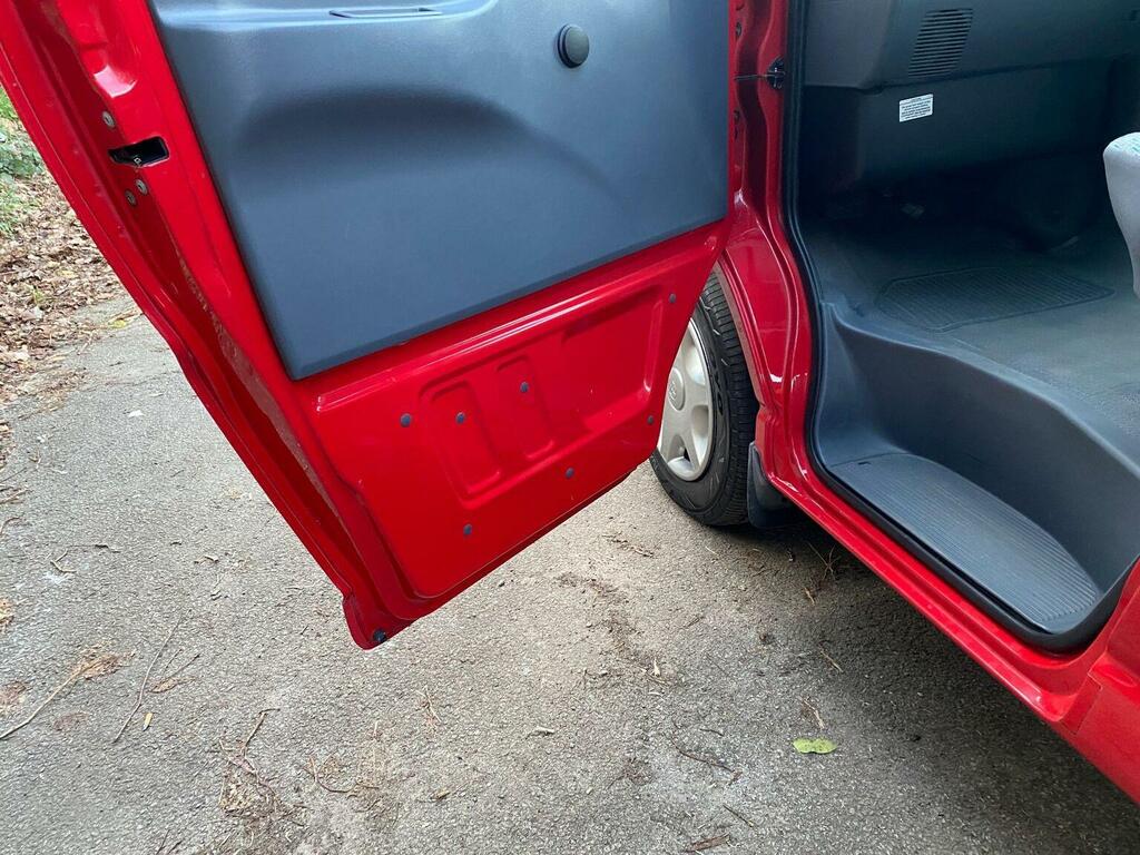 Toyota HiAce 2.5 2003 White #45