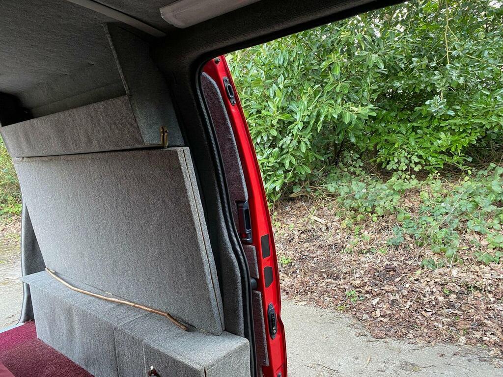 Toyota HiAce 2.5 2003 White #61