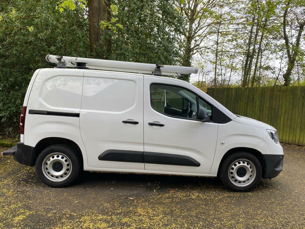 Vauxhall Combo Panel Van 1.6 Turbo D 2300 Edition L1 H1 Euro 6 S FE19URM White #6