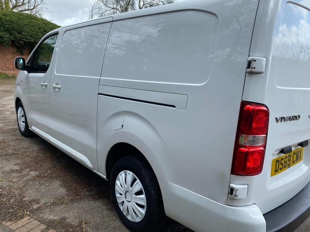 Vauxhall Vivaro Panel Van 2.0 Turbo D 3100 Sportive L2 H1 Euro 6 White #3