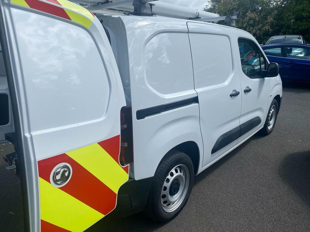Vauxhall Combo Panel Van 1.6 Turbo D 2300 Edition L1 H1 Euro 6 S FE19OSP White #6