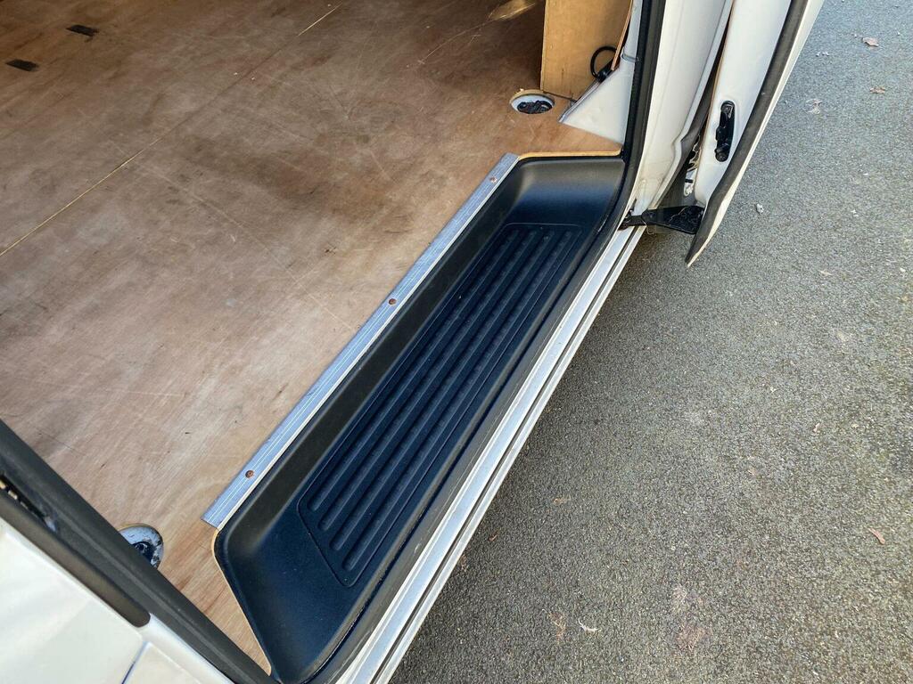 Volkswagen Transporter Panel Van 2.0 Tdi T28 Startline Fwd Swb Euro 6 S DE21MFV White #6