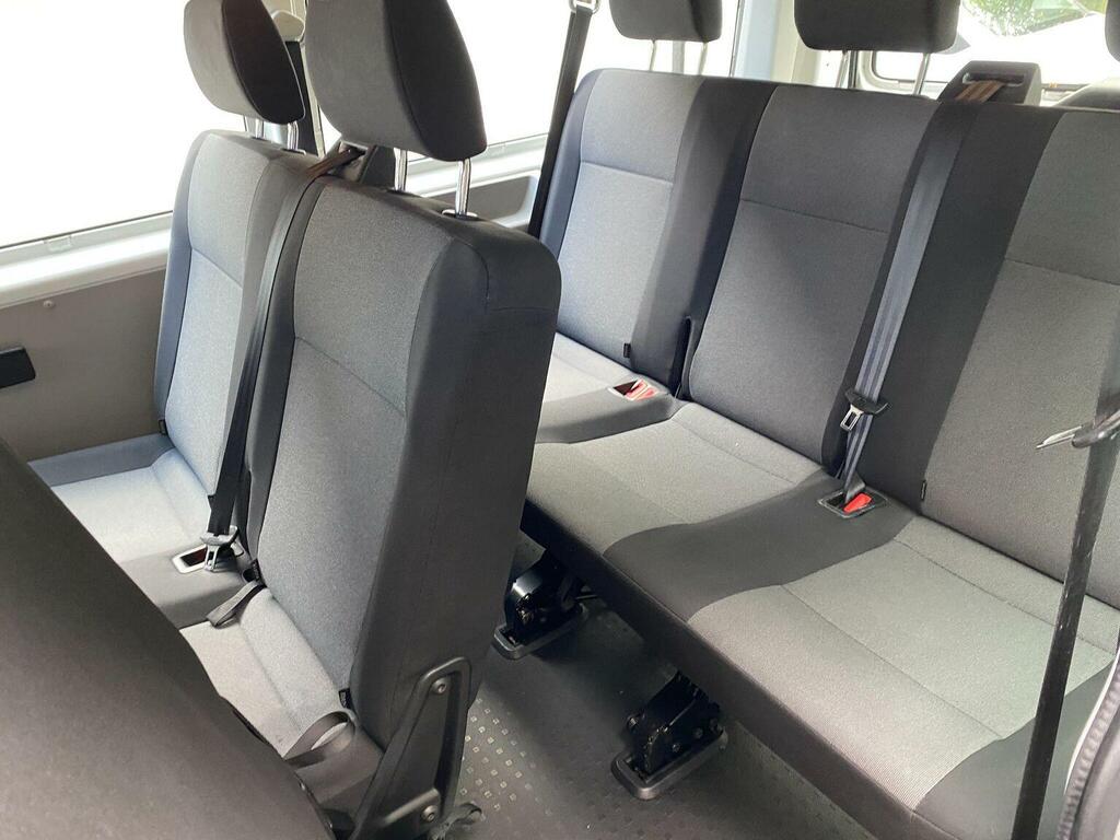 Volkswagen Transporter Shuttle Minibus 201818 White #2