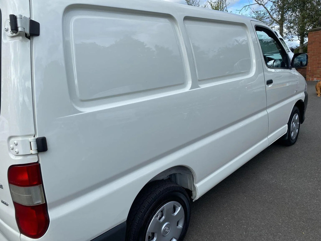 Toyota HiAce Panel Van 2.5 280 D-4d Rwd L1 H1 200858 White #4