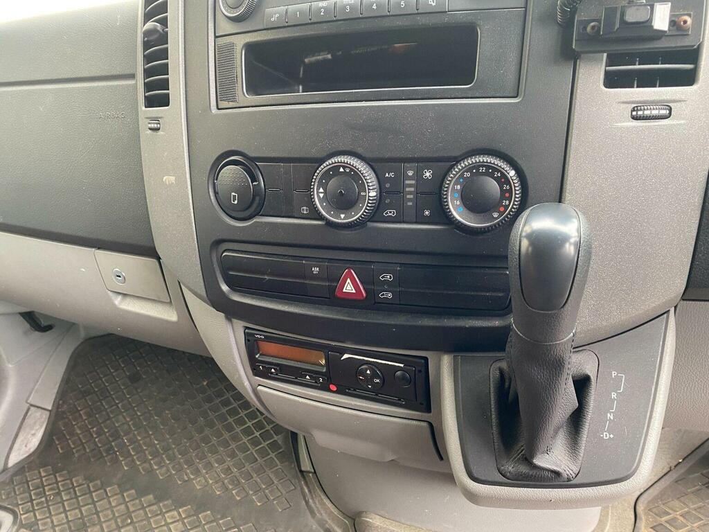 Mercedes-Benz Sprinter 2.1 311 Cdi 109 Bhp Mwb Disabled Passenger Mini Bu White #8