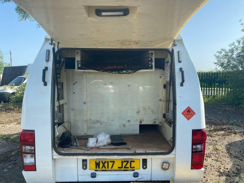 Isuzu D-Max Pickup 2.5 Td 4X4 201717 White #6
