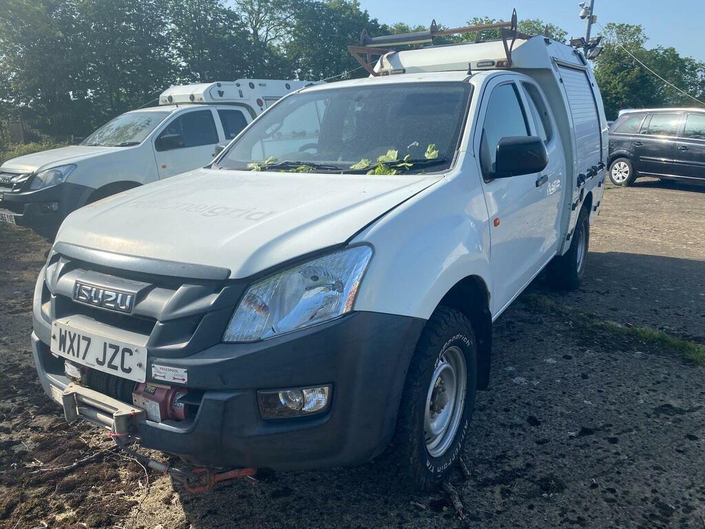 Isuzu D-Max Pickup 2.5 Td 4X4 201717 White #2