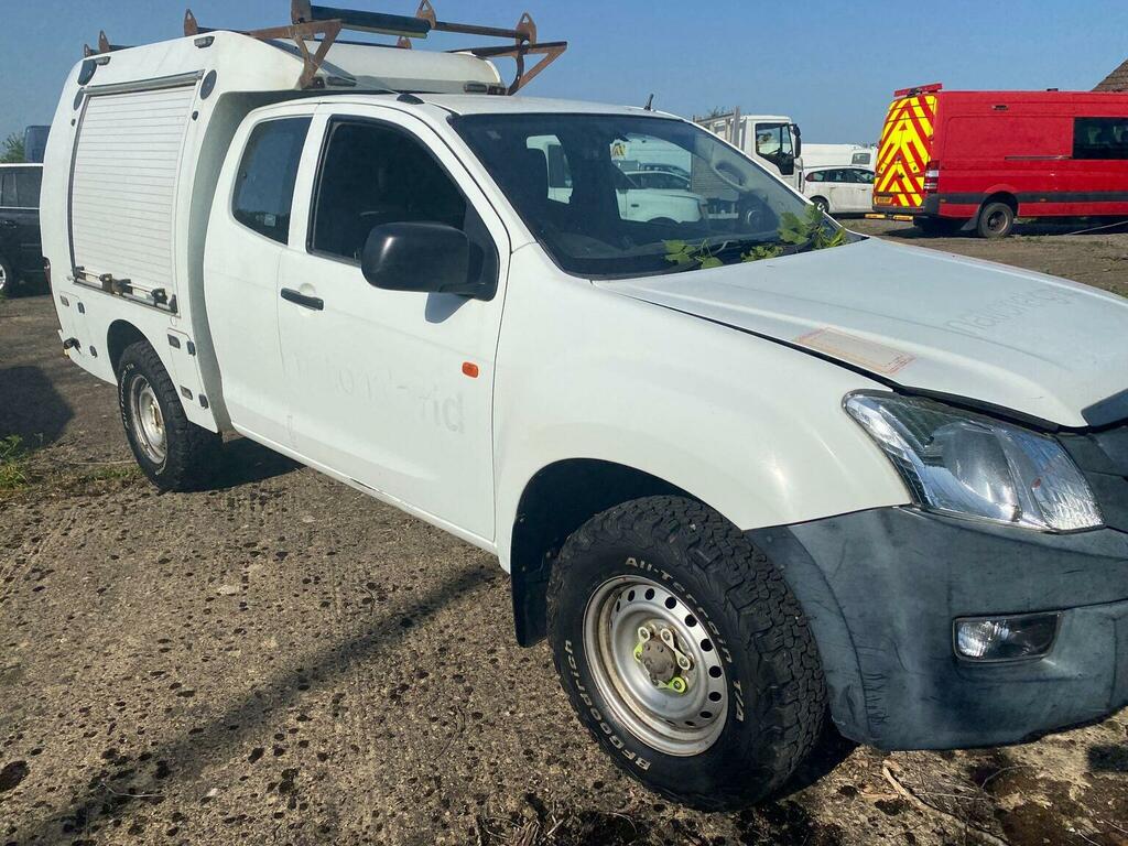 Isuzu D-Max Pickup 2.5 Td 4X4 201717 White #3