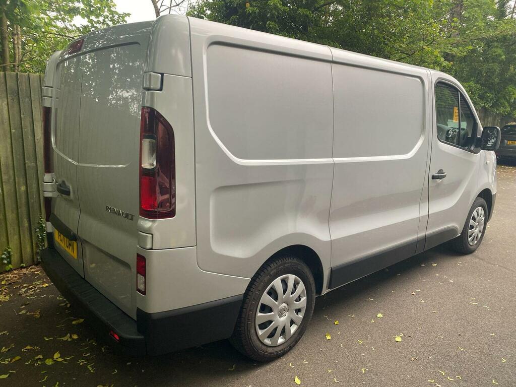 Renault Trafic Panel Van 2.0 Dci Energy 28 Business Swb Standard YC71UPN Silver #2