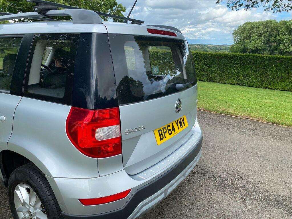 Skoda Yeti Suv 2.0 Tdi S Outdoor 4Wd Euro 5 201564 Silver #4
