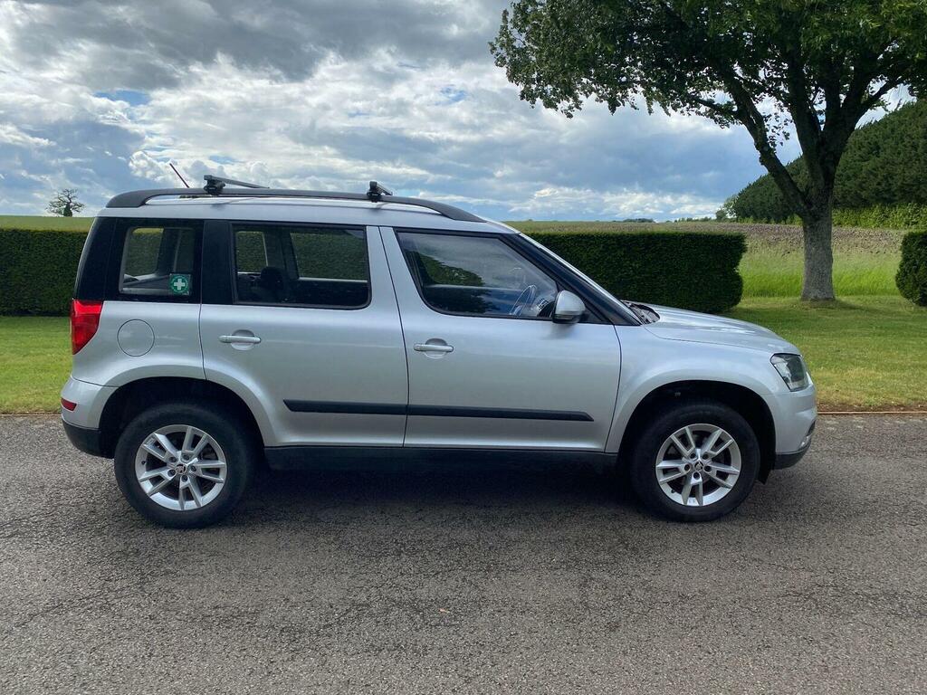 Skoda Yeti Suv 2.0 Tdi S Outdoor 4Wd Euro 5 201564 Silver #5