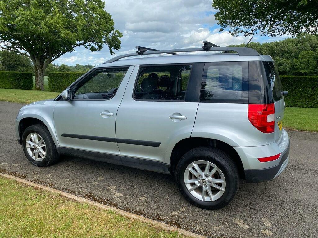 Skoda Yeti Suv 2.0 Tdi S Outdoor 4Wd Euro 5 201564 Silver #3