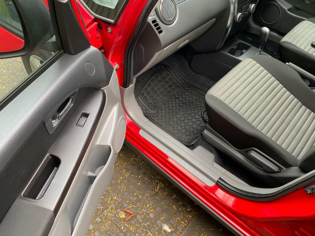 Suzuki SX4 Sz4 5-Door White #56