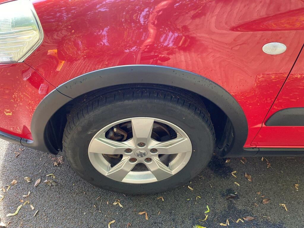 Suzuki SX4 Sz4 5-Door White #31