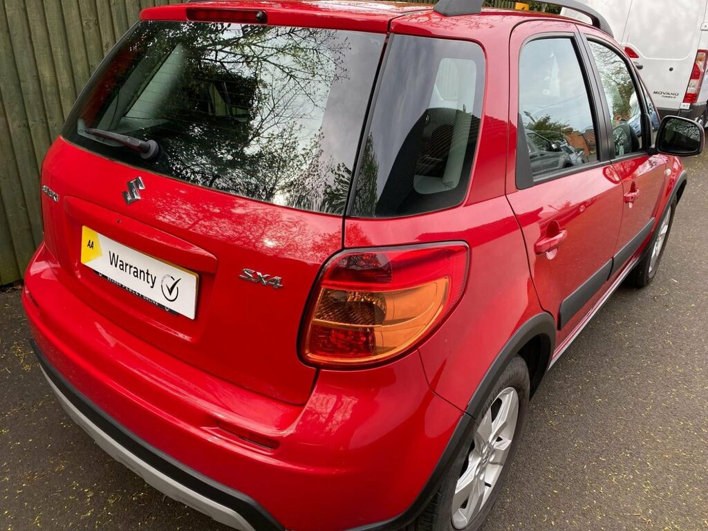 Suzuki SX4 Sz4 5-Door White #45
