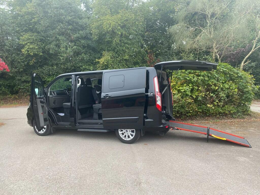 Ford Tourneo Custom Custom 320 Titanium Ecoblue Black #1
