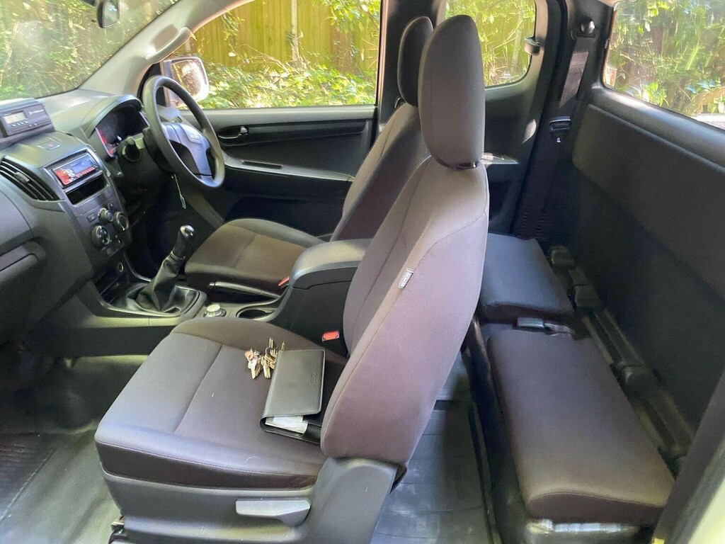 Isuzu D-Max 2.5 Td Blade Dcb 164 Bhp White #12
