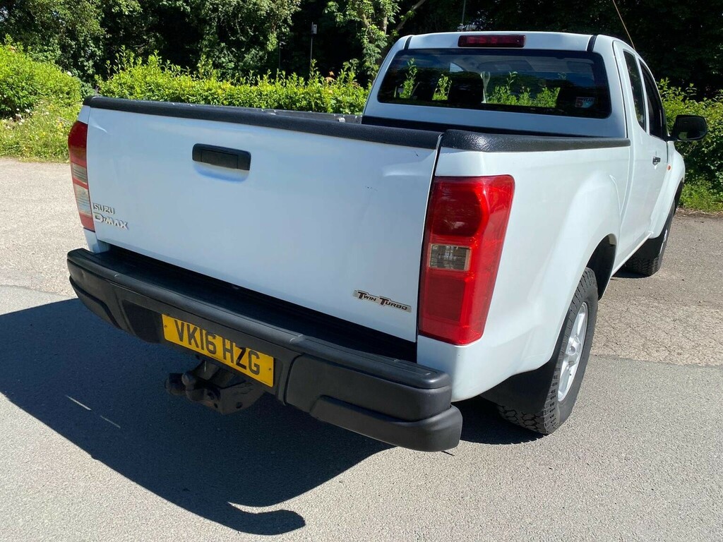 Isuzu D-Max 2.5 Td Blade Dcb 164 Bhp White #14