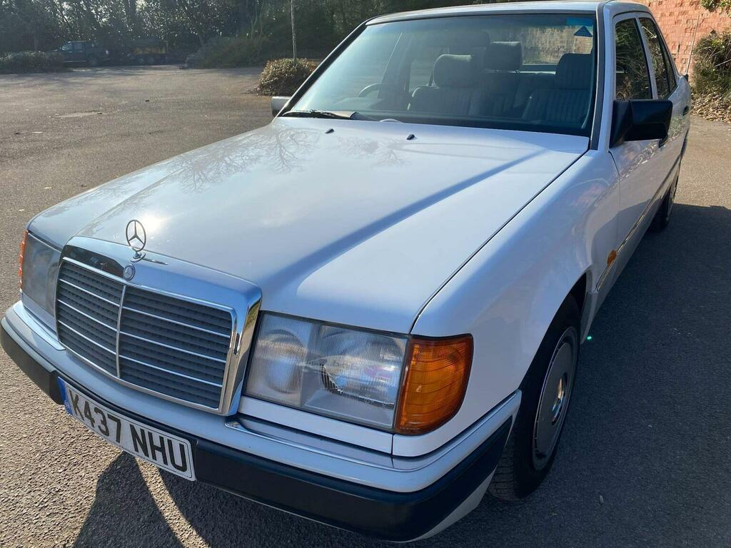 Mercedes-Benz 220 2.2 16V E White #3