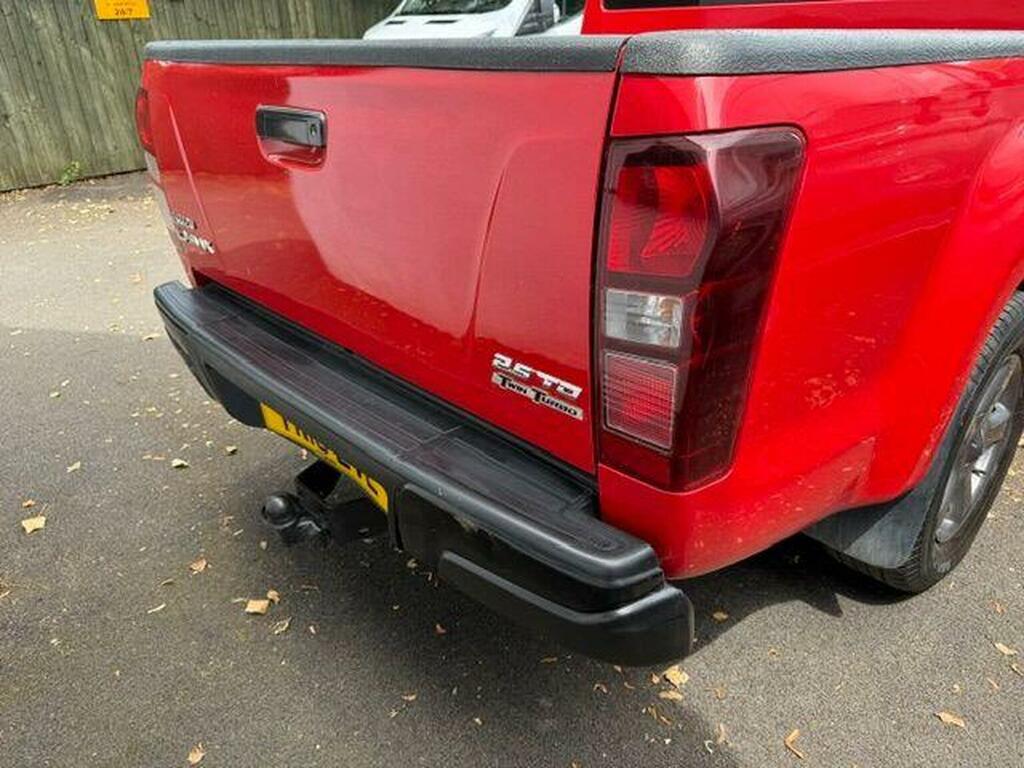 Isuzu D-Max 2016 2.5 Td Fury Pickup 4X4 192 Red #9