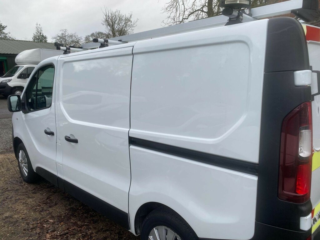 Vauxhall Vivaro 1.6 L2h1 2900 Sportive Cdti White #9