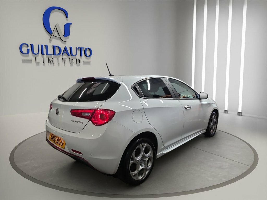 Alfa Romeo Giulietta 1.4L Sport White #4