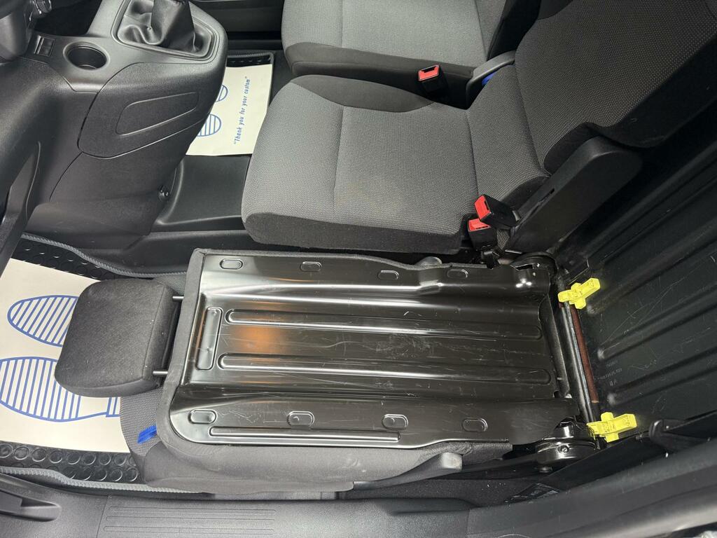 Citroen Berlingo Driver Pro White #42