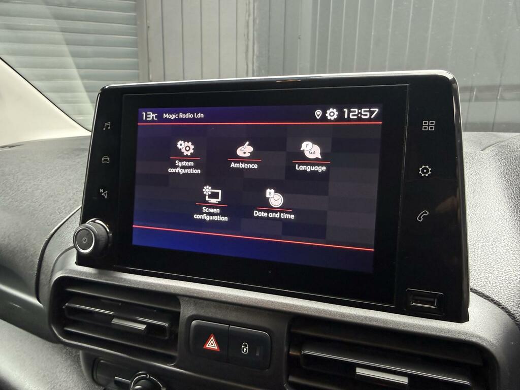 Citroen Berlingo Driver Pro White #32