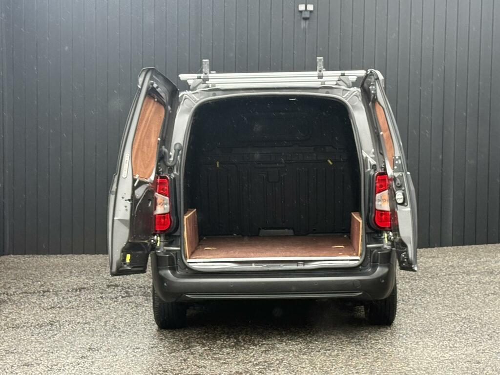 Citroen Berlingo Driver Pro White #12