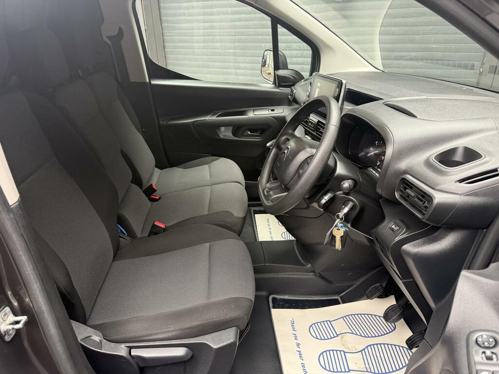 Citroen Berlingo Driver Pro White #23