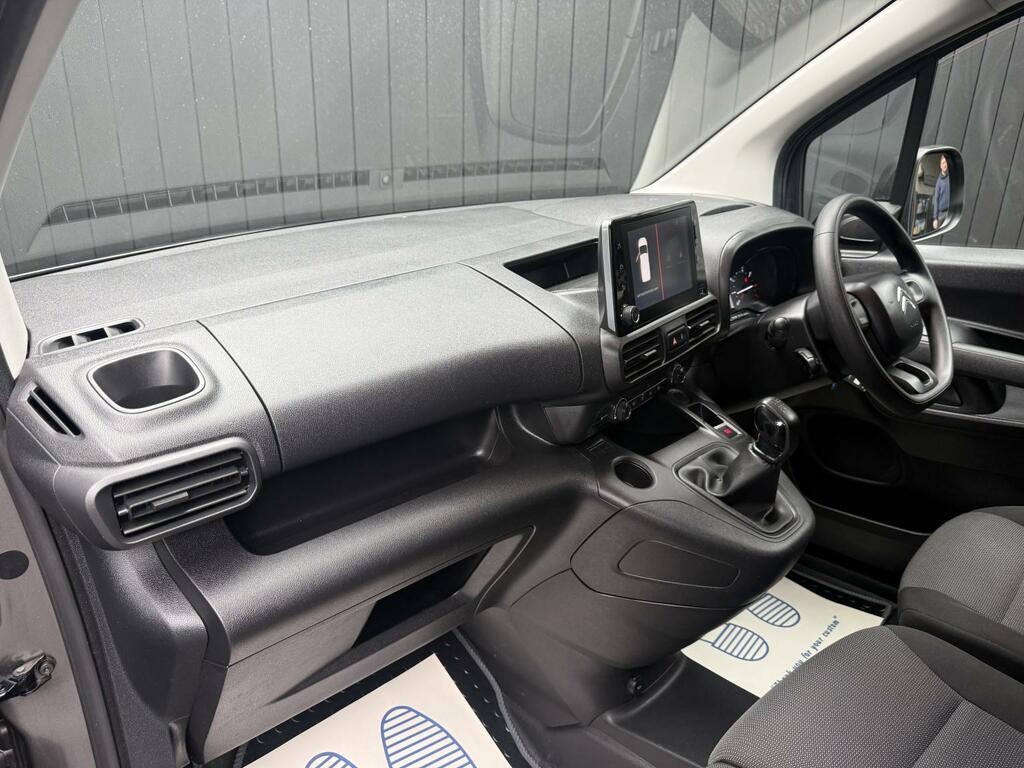 Citroen Berlingo Driver Pro White #38