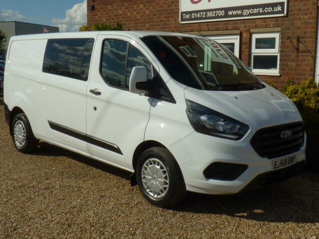 Ford Transit Custom Combi Van 2.0 320 Ecoblue, 6 Seater Double Cab, 15 White