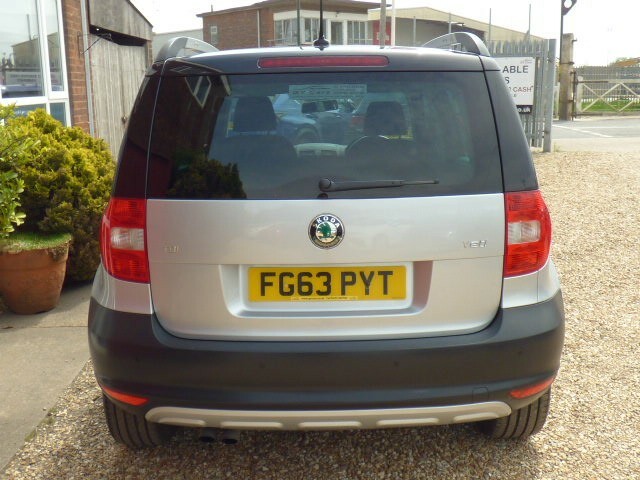 Skoda Yeti Suv 2.0 Tdi Adventure, Full Service History, Cambe FG63PYT Silver #5