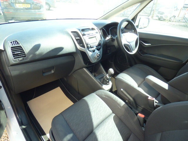 Hyundai Ix20 Hatchback 1.6 Crdi Active, 12 Months Warranty, 12 White #6