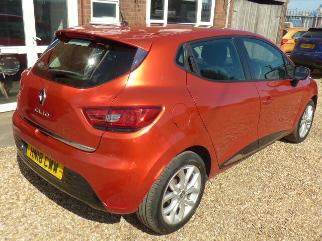 Renault Clio Hatchback 1.2 Dynamique Nav 1.2 16V 75 15 Months W HN18CWW Red #4