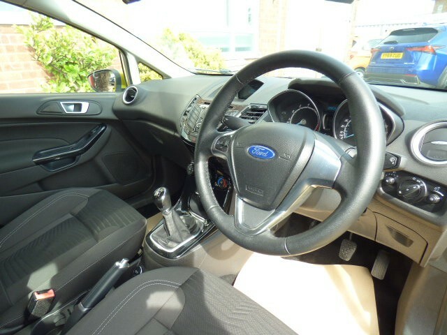 Ford Fiesta Hatchback 1.3 Zetec 2 Owners , Tax 35 A Year, 15 FY14YXD Yellow #3
