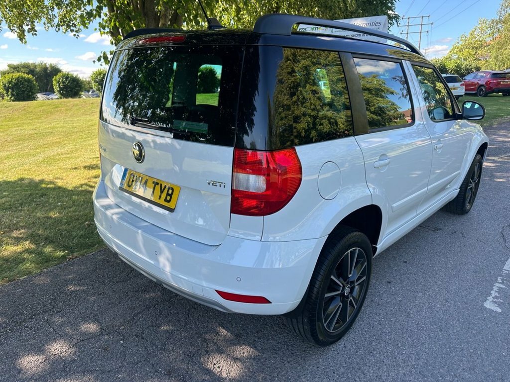 Skoda Yeti 1.2L Elegance White #5