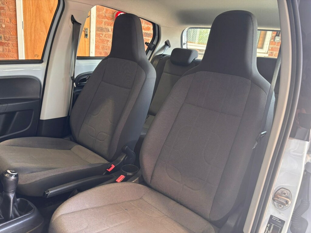 Volkswagen Up High Up 74 Black #40