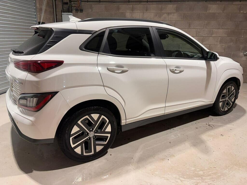Hyundai Kona 150Kw Premium 64Kwh White #6
