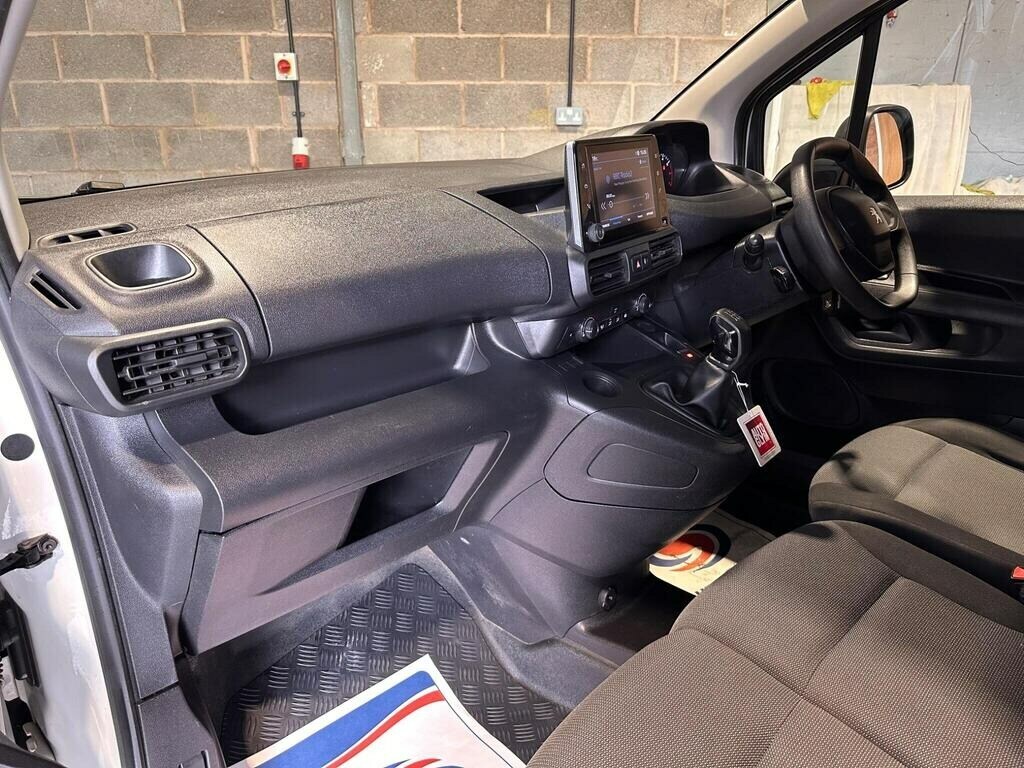 Peugeot Partner 1.5 Bluehdi 1000 Grip Standard Panel Van Diese White #41